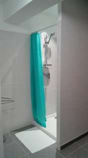 Salle de bain 2 au RDC (avec WC)